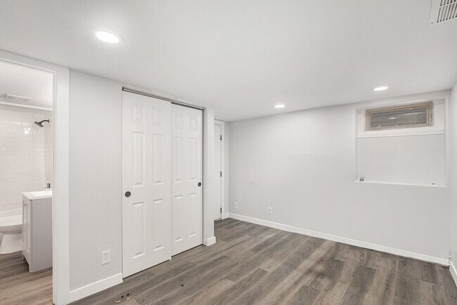 Building Photo - 1464 N Elizabeth St
