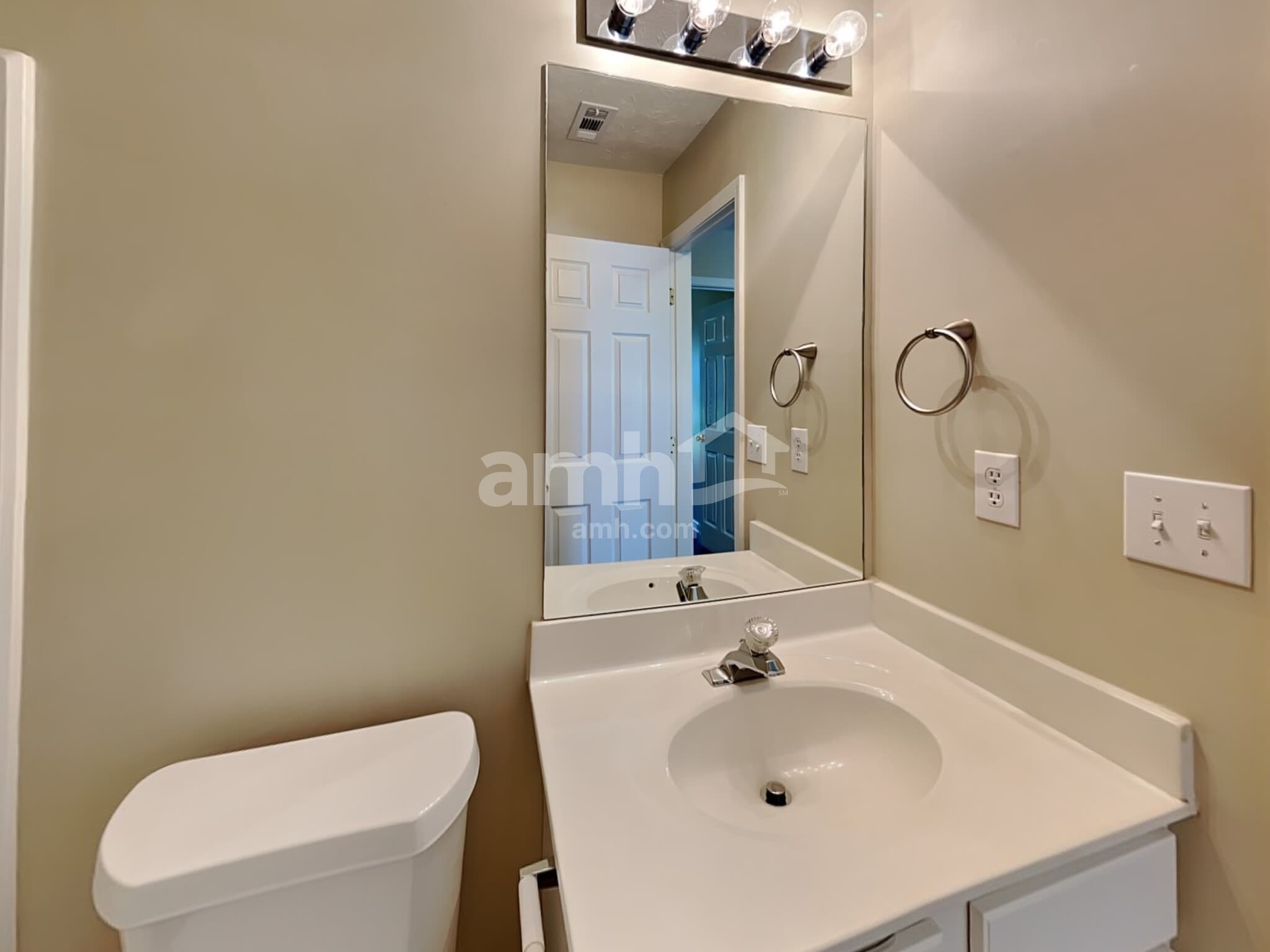 Building Photo - 2103 Yarbrough Way