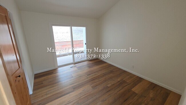 Building Photo - 28 Castanada Pl
