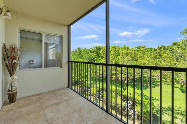 Building Photo - 12651 SW 16th Ct