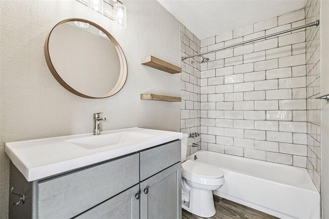 Building Photo - 13691 Orange Sunset Dr