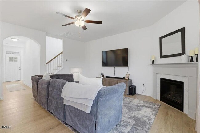 Building Photo - Earn Wealth While Leasing - Like a Homeowner - Lease to Own