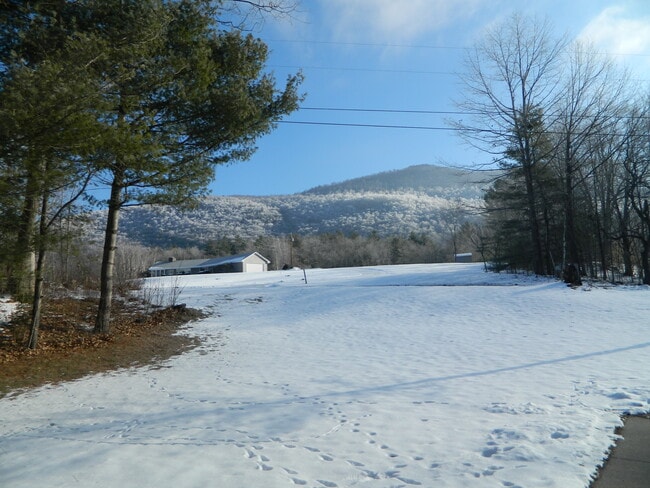 Building Photo - 1256b Town Line Rd