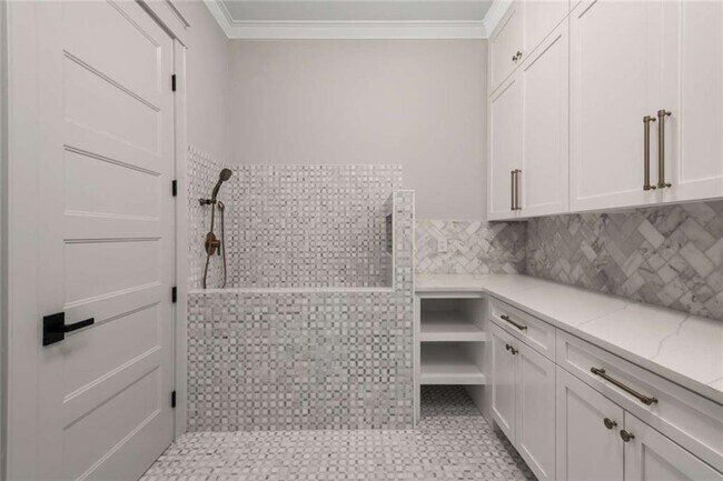 Building Photo - 402 Timberview Trail