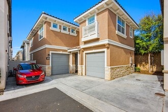 Building Photo - NEW LISTING 4 Bedroom, 3 Bathroom, 2 Garage Detached Condominium, with HVAC, Tankless Water Heate...