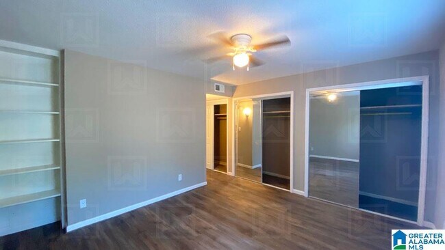 Building Photo - 1327 31st St S