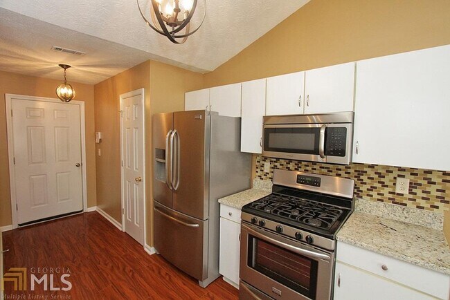 Building Photo - 2979 Sentinel Cir