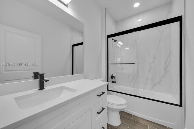 Building Photo - 328 Gordon Ave S