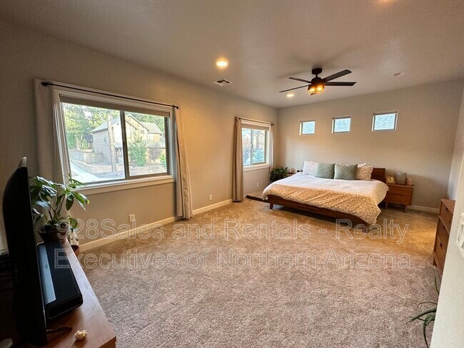 Building Photo - 2342 W Mission Timber Cir