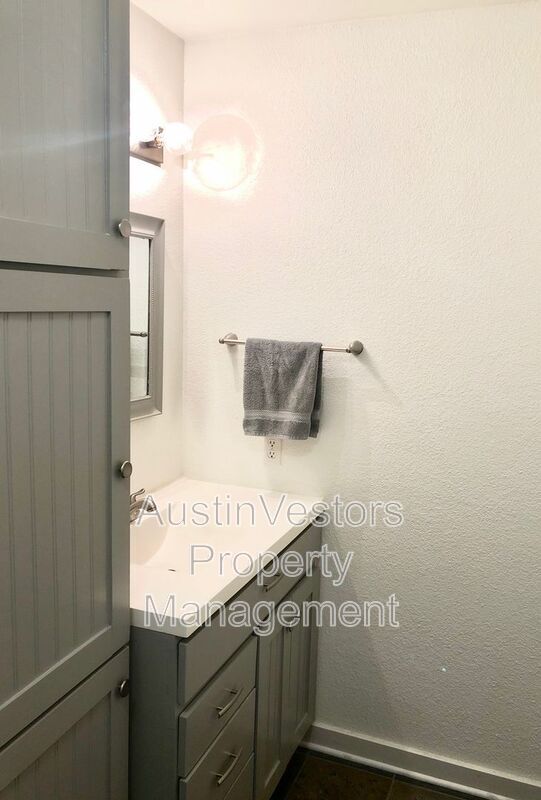 Building Photo - 10302 Annie Oakley Trail