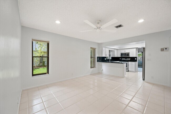 Building Photo - 13511 Jonquil Pl