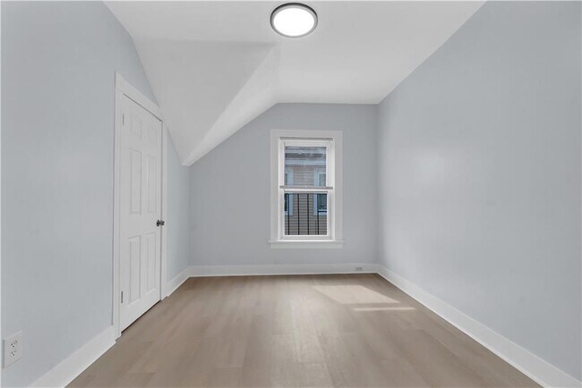Building Photo - 131 Wendell St