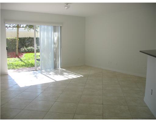 Building Photo - 22138 Majestic Woods Way