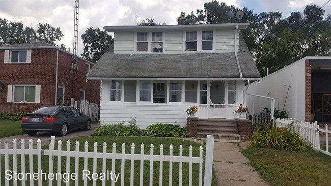 Primary Photo - 3047 Dorr St