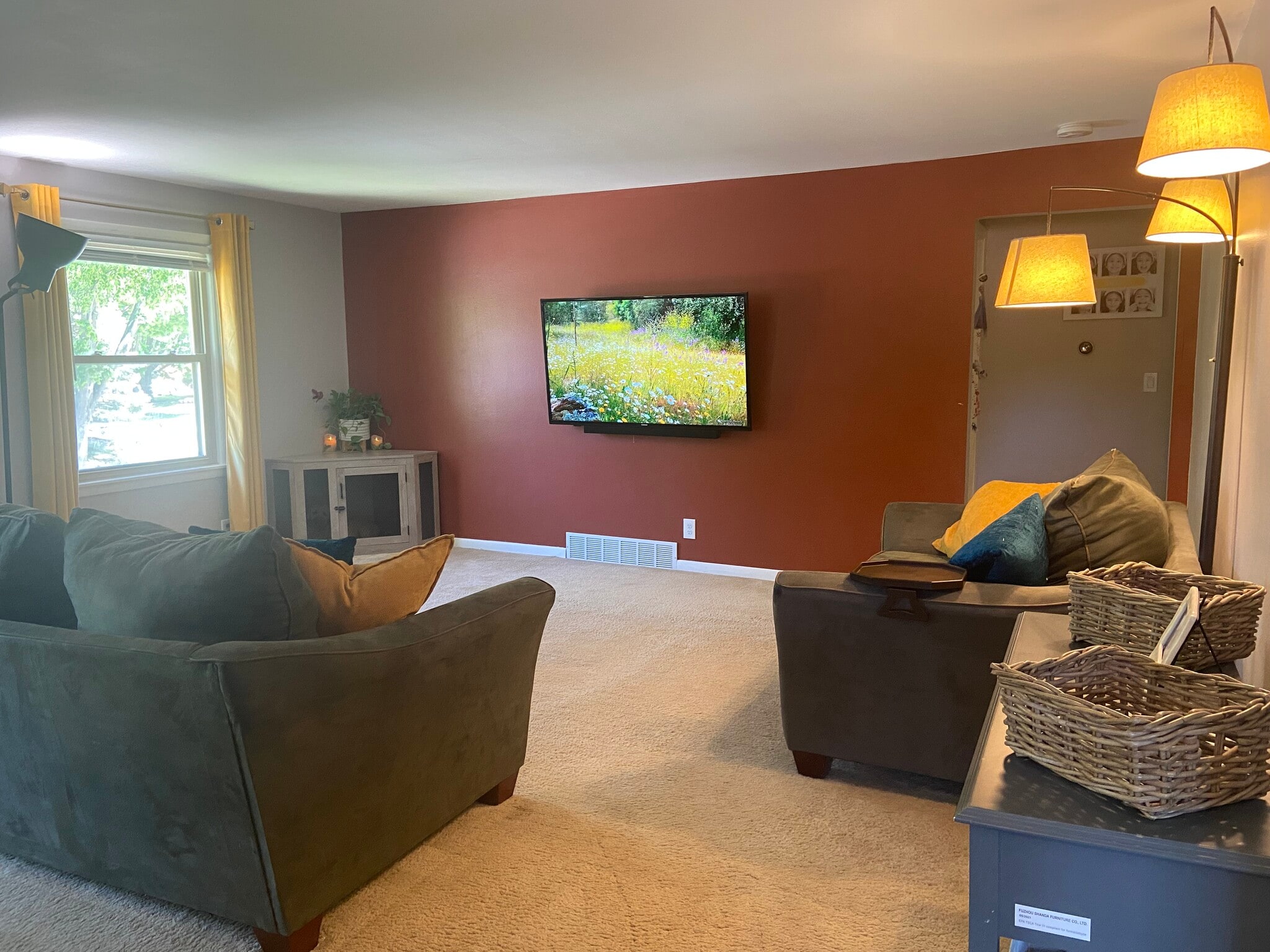 Living Room 17x20 - 11611 W Elmhurst Pky