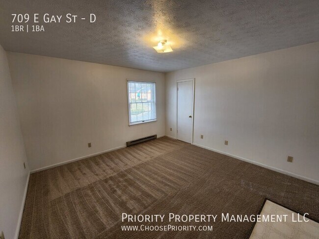 Building Photo - 709 E Gay St