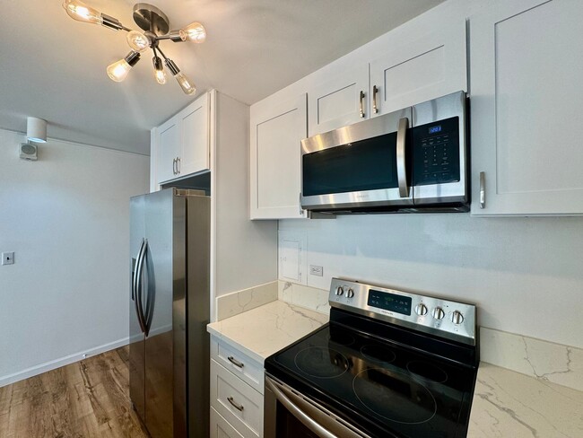 Building Photo - 1/1/2, Ground Floor Unit,  located at Mott-Smith in Makiki, Great Location!