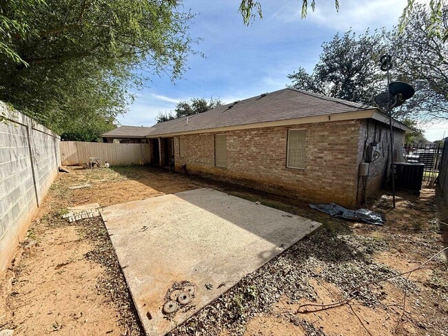 Building Photo - 12613 River Bend Cir