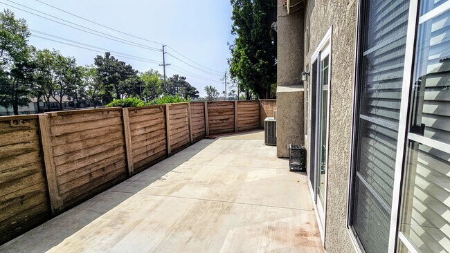 Building Photo - 8429 SNOW VIEW PL RANCHO CUCAMONGA 91730 (...