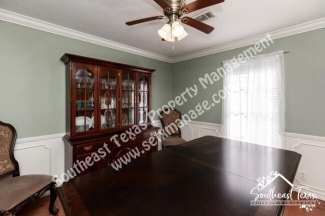 Building Photo - 6030 Zenith St