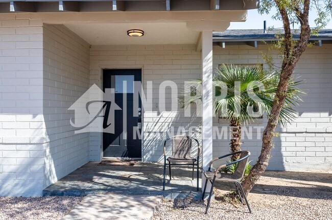 Building Photo - Amazing Home with a Pool and NO HOA