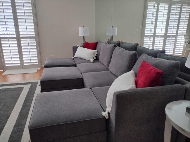 Building Photo - 5500 Old Ocean Blvd