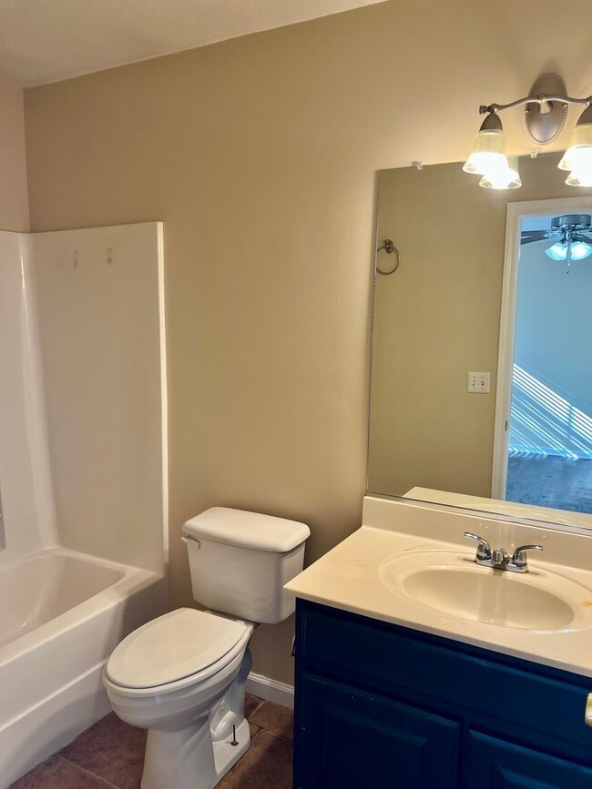 Building Photo - 5611 Prospect Rd