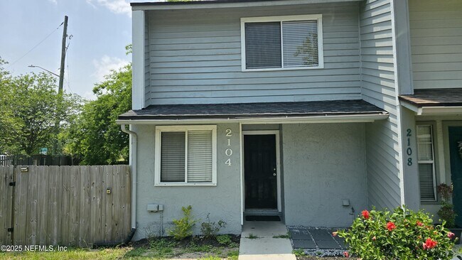 Primary Photo - 2104 Dunes Way Dr W