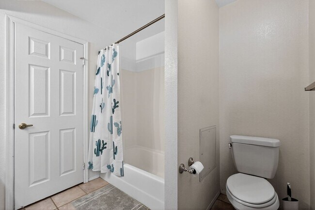 Building Photo - Charming 2BR Condo in Mesa