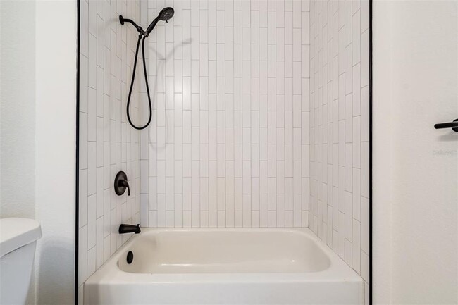 Building Photo - 10108 Courtney Oaks Cir