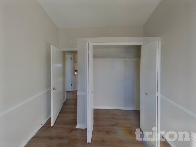 Building Photo - 8175 Camfield Cir