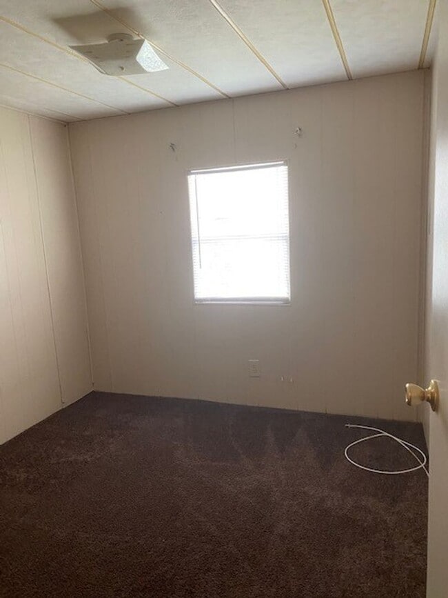 Building Photo - Manufactured Home