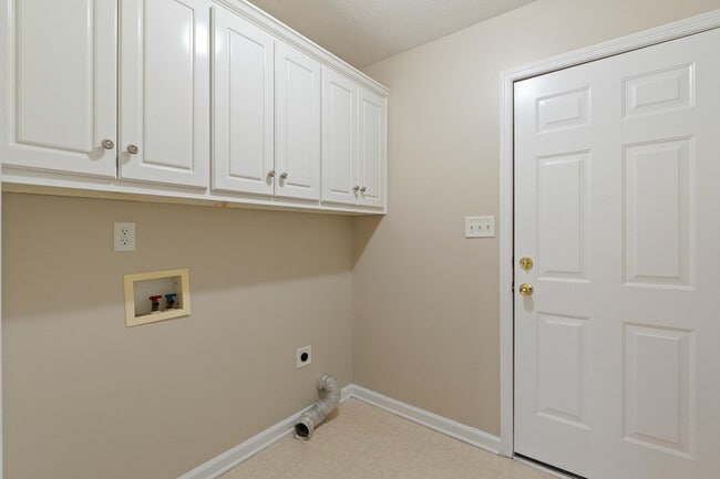 Building Photo - 391 Sandleton Way