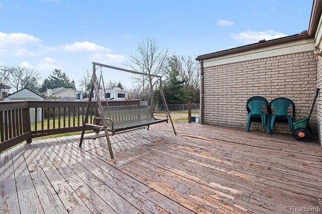 Building Photo - 39024 Faith Dr