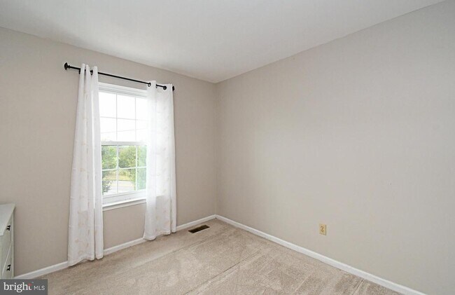 Building Photo - 4258 Red Oak Ct
