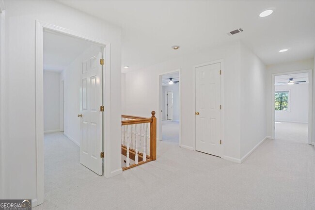 Building Photo - 80 Cliffcreek Trce NE