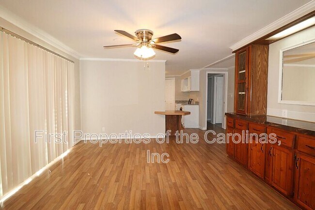 Building Photo - 1148 Southwood Dr