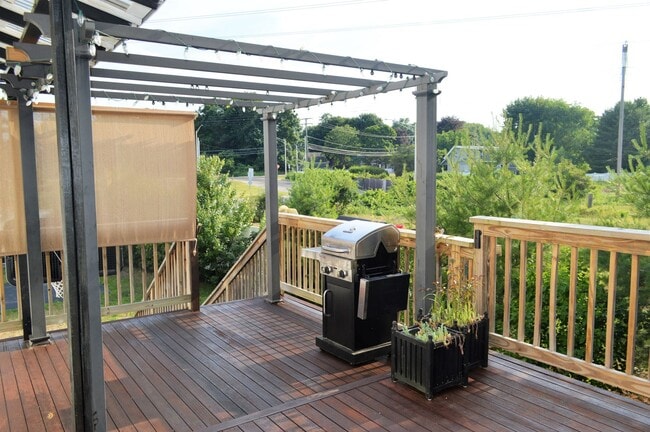 Building Photo - Spacious Four-Bedroom House Available Now,...