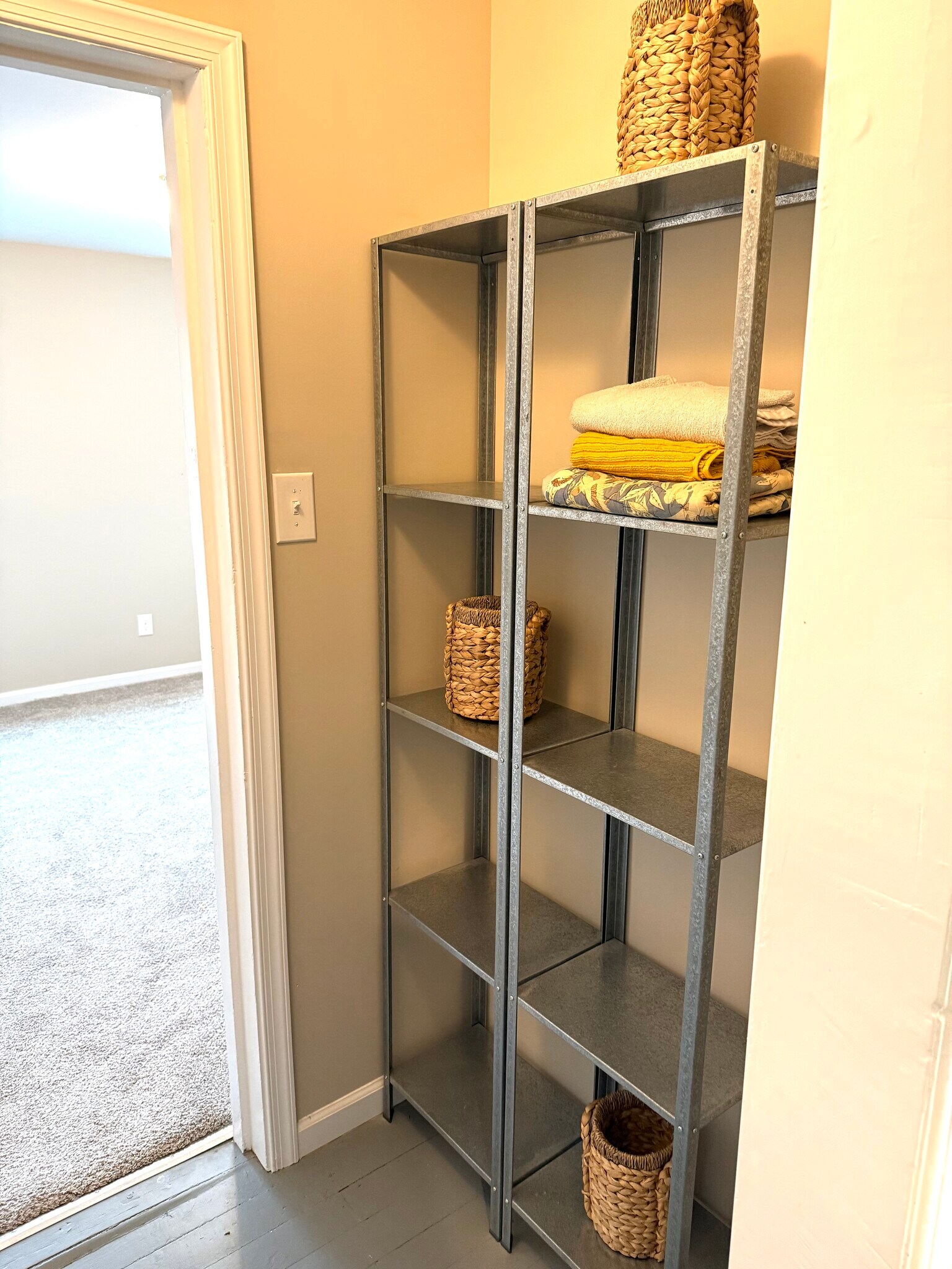 Building Photo - 206 N Bethlehem Pike