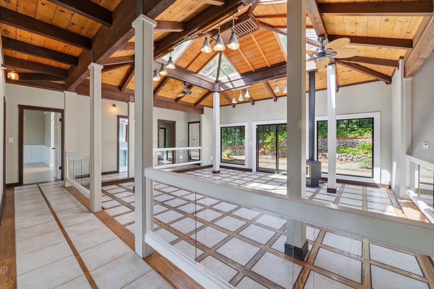 Building Photo - 158 Los Robles Dr