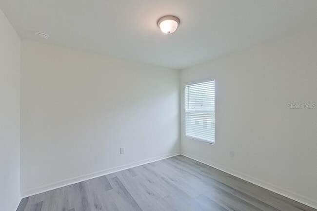 Building Photo - 1128 Hayes Ave S