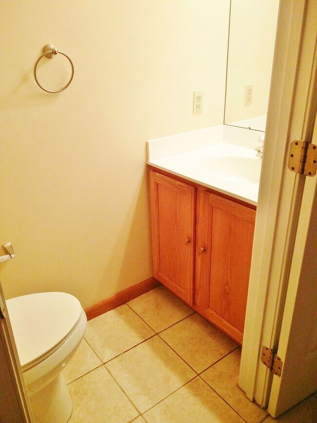 Building Photo - 3-Bedroom Gem in Desirable Sicklerville Ne...