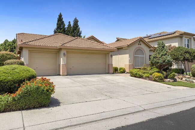 Building Photo - 2347 Amber Falls Dr