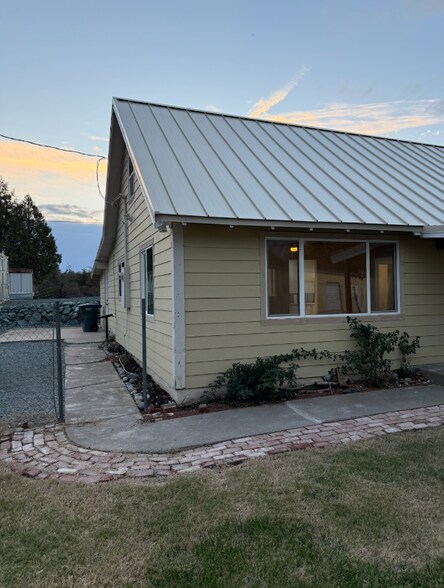 Building Photo - 6254 CA-104