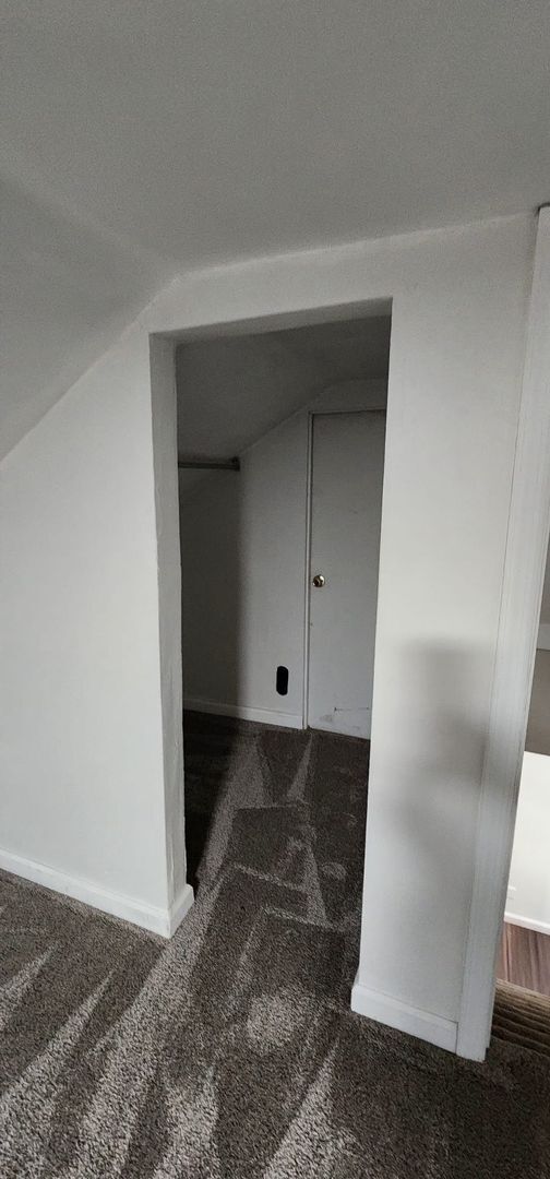 Building Photo - Newly Renovated 3-Bedroom Apartment in Pen...