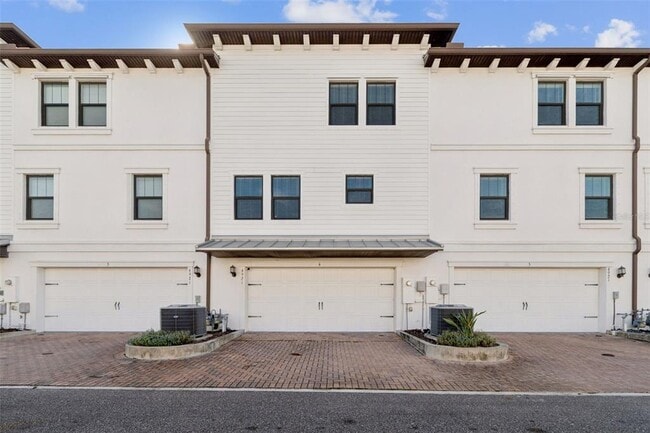 Building Photo - 4921 W Paul Ave