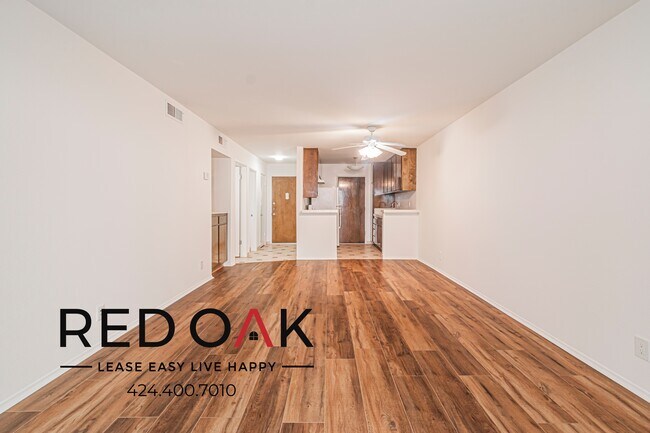 Building Photo - 215 S Madison Ave