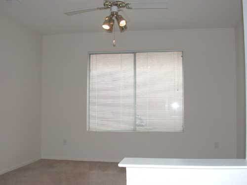 Building Photo - NICE 3 BED, 2 BATH HOME LOCATED NEAR 67TH ...