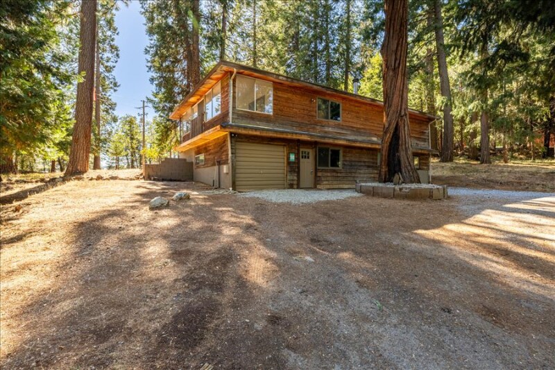 Building Photo - 5401 Shangrala Ln