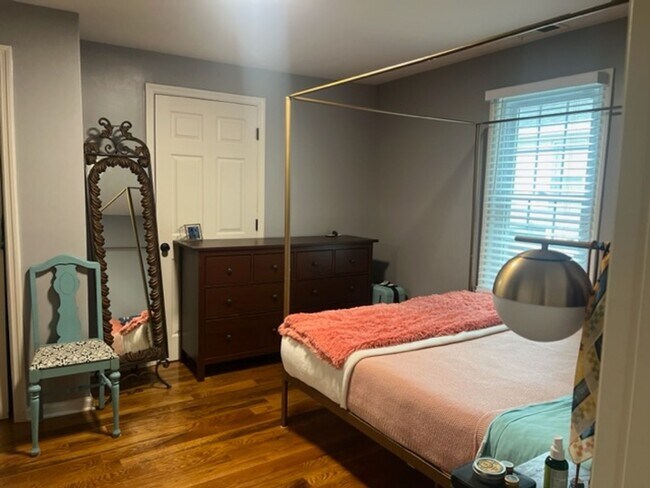 Building Photo - Charming 2 Bed/ 1 Bath home in Madison wit...